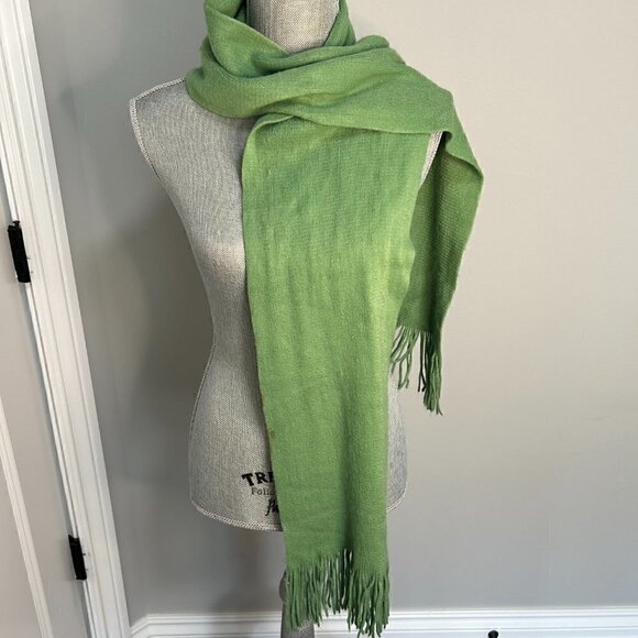 Green Red & Pink Women's Scarves GUC - Picture 3 of 7